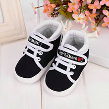 Load image into Gallery viewer, Baby Shoes I Love PaPa&MaMa Letter Printed Soft Bottom Footwear Heart-shaped 0-18M Newborn First walker